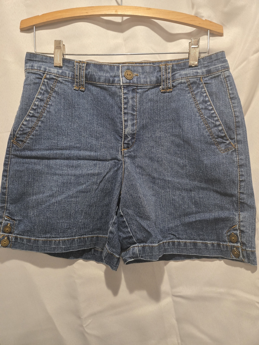 Gloria Vanderbilt Light Blue Denim Bermuda Shorts